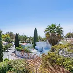 Guestready - Chasing The Sun In Malaga
